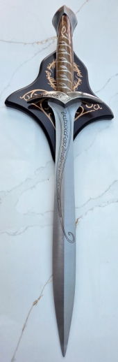 Small Realm Sword (600)